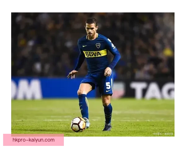 马赛中场组织状态回暖，近期表现稳健令人关注