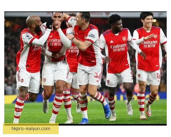 萨卡家庭背景揭秘，展现其成就背后的支持力量